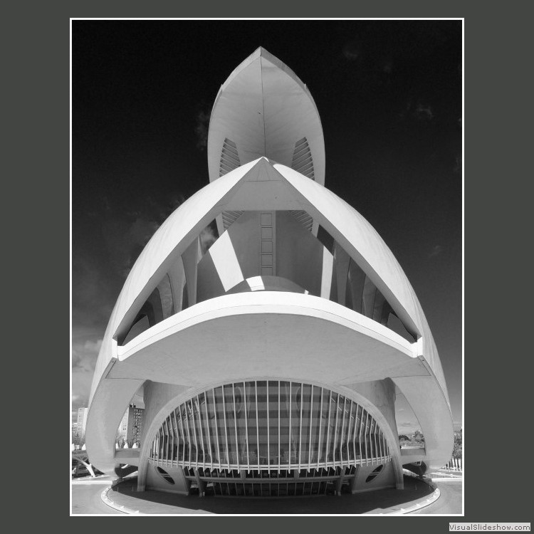 Advanced Section First Place - Valencia Opera House by Bob Tyson