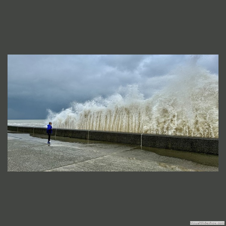 Advanced Section Highly Commended - Wall of Water by Viv Healy